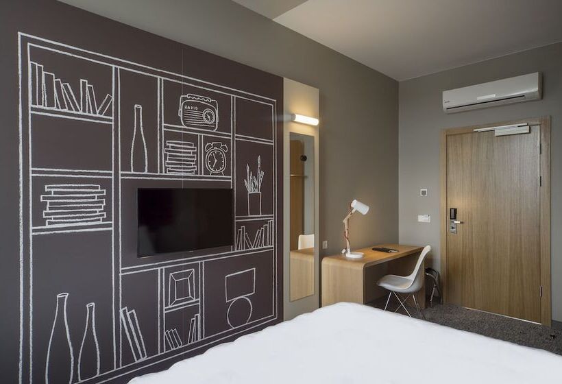 اتاق استاندارد با تخت دوبل, Ibis Riga Centre