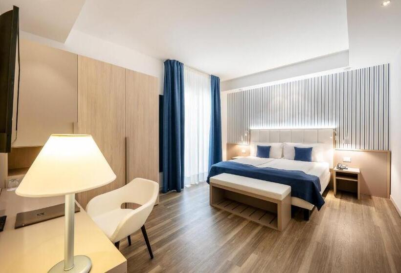 חדר קומפורט, International Beach