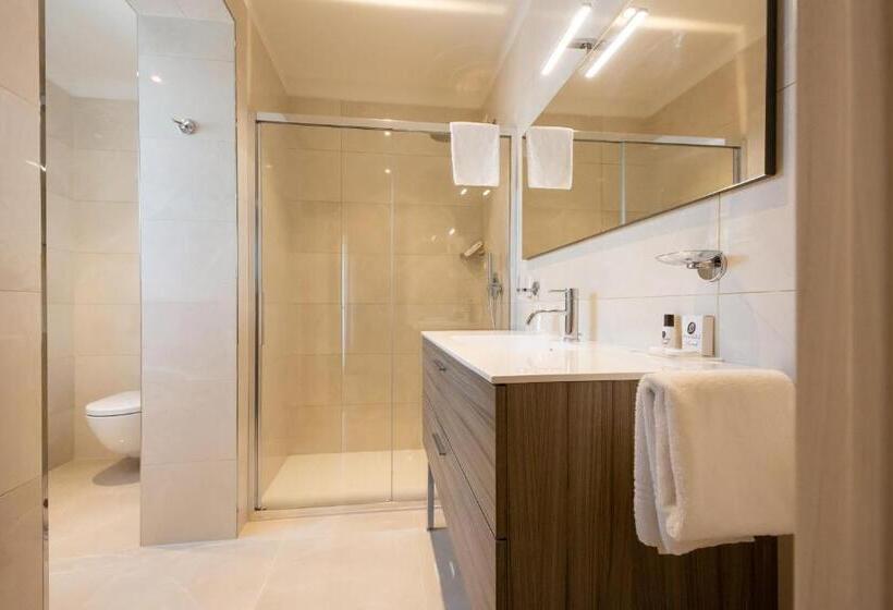 חדר דלוקס, International Beach