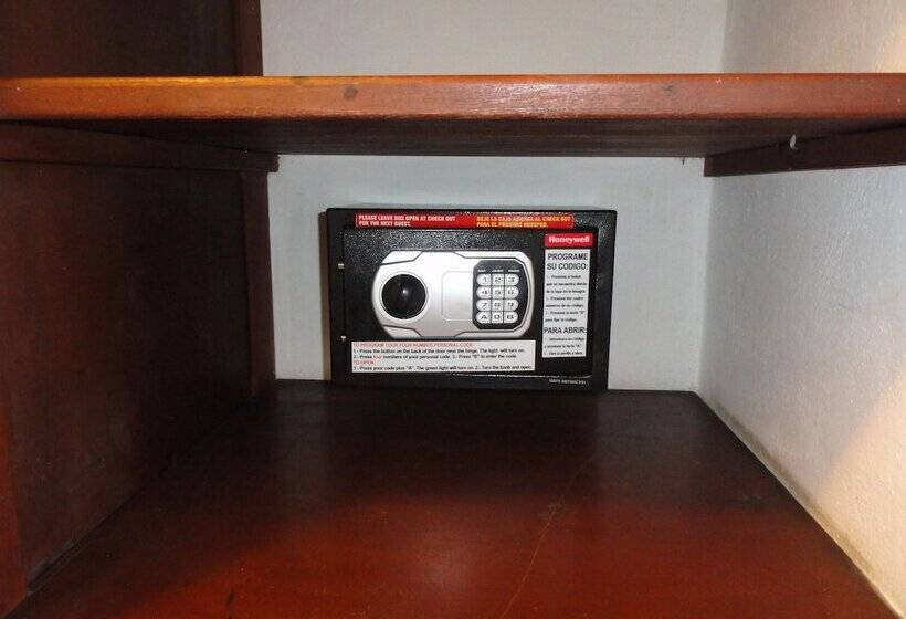 3-Bett-Standardzimmer, Las Dalias Inn