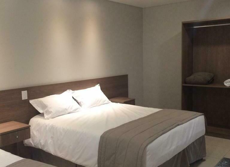 غرفة قياسية ثلاثية, Maua