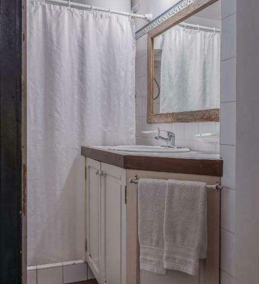 Quarto Estandar, Posada De La Flor