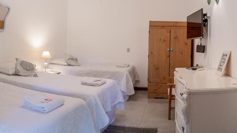 اتاق سوپریور سه تخته, Posada De La Flor