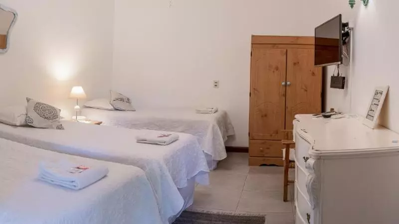 اتاق سوپریور سه تخته, Posada De La Flor