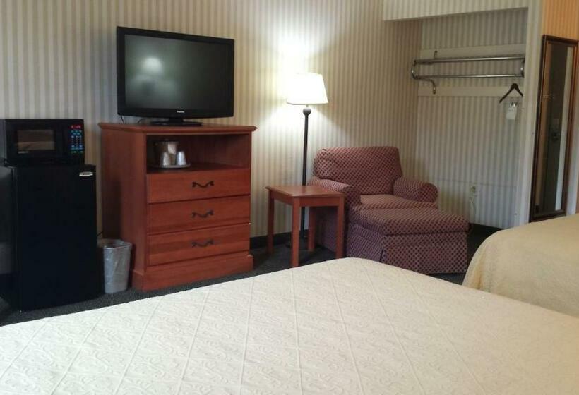 ２ダブルベッドのスタンダードルーム, Rodeway Inn Joint Base Andrews Area