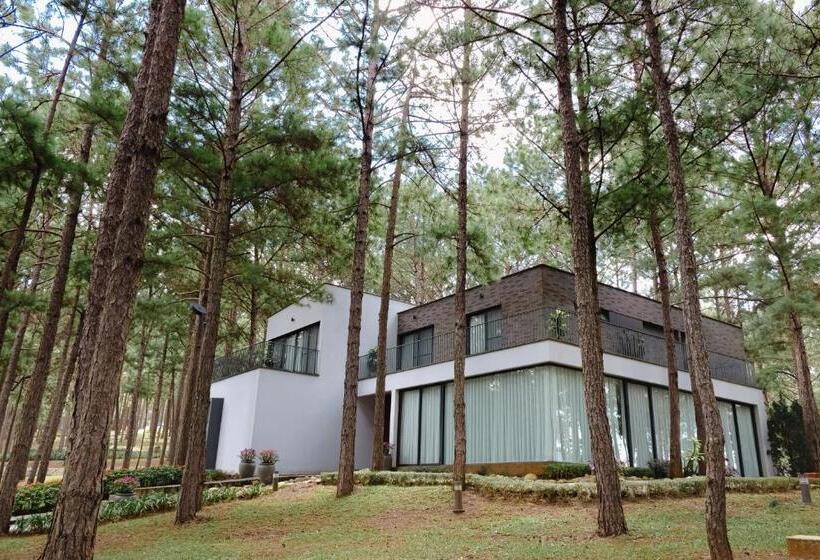 ویلای 5 خوابه, Terracotta Hotel & Resort Dalat