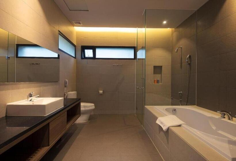 ویلای 5 خوابه, Terracotta Hotel & Resort Dalat