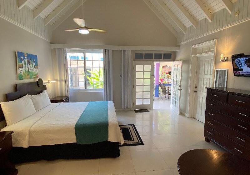 استودیوی استاندارد, The Boardwalk Village