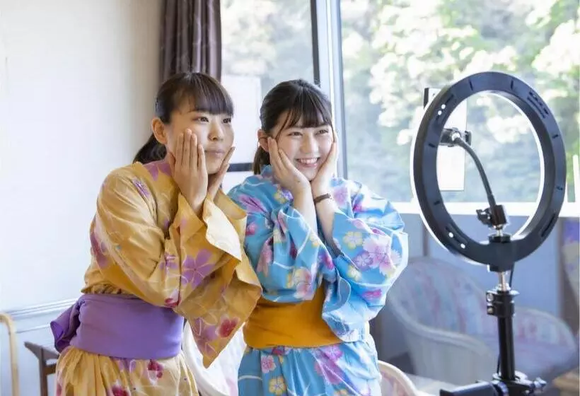 Camera Standard, Yunomoto