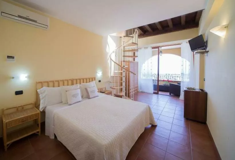 اتاق سوپریور با چشمانداز جانبی دریا, A Nuciara Park Hotel & Wellness Center