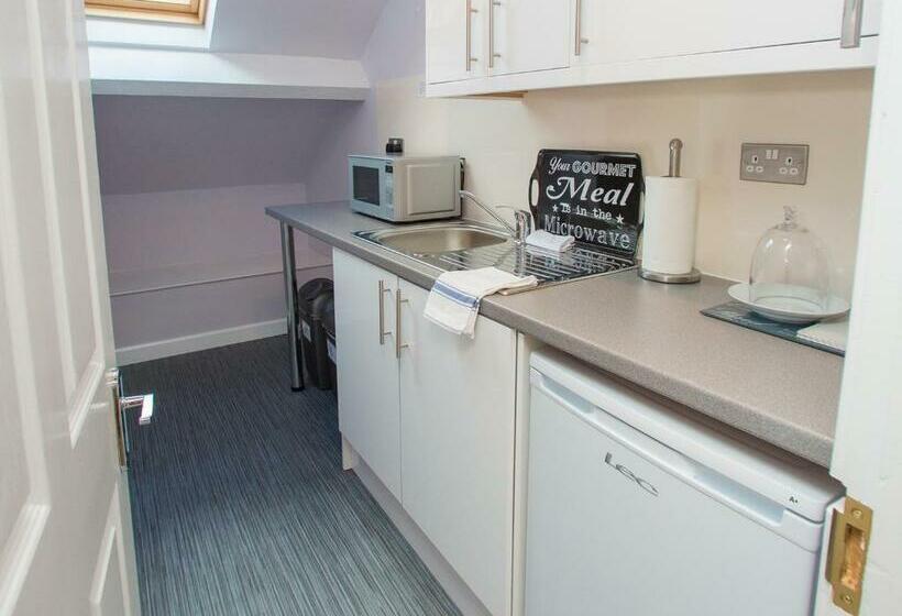 デラックススタジオ, James  Place At Brynawel