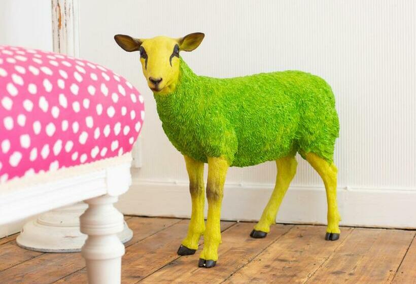 デラックススタジオ, James  Place At Brynawel