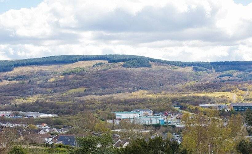 デラックススタジオ, James  Place At Brynawel