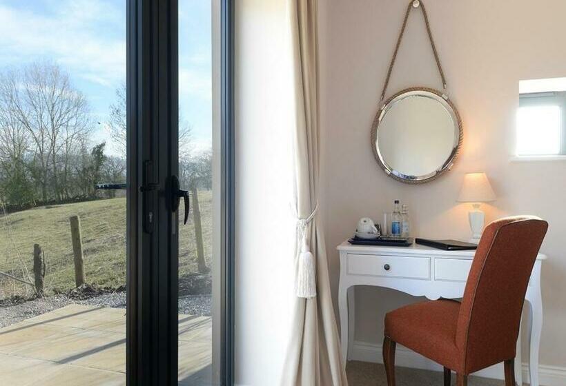 スタンダードルーム, 3 Millstones Inn