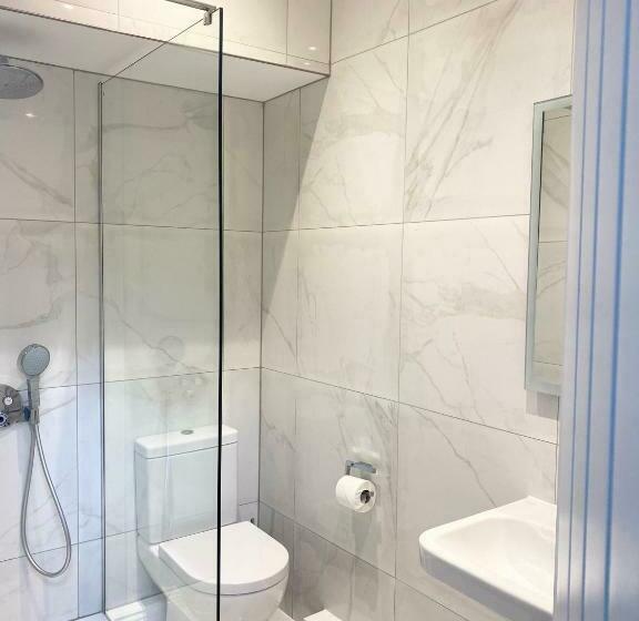 Номер Стандарт, 3 Millstones Inn