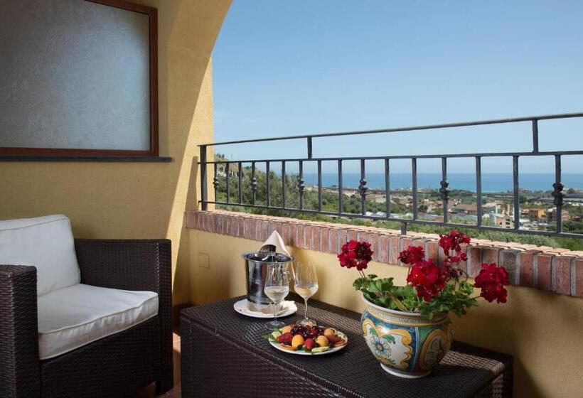 Номер Superior Боковой Вид на Море, A Nuciara Park Hotel & Wellness Center