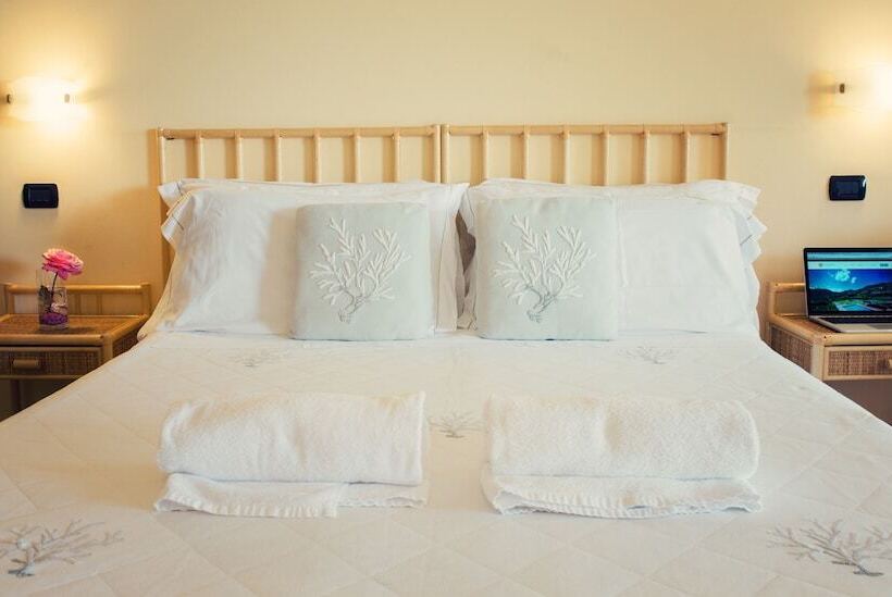 Номер Стандарт Боковой Вид на Море, A Nuciara Park Hotel & Wellness Center