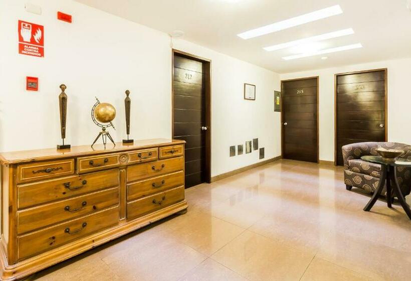 اتاق سوپریور, El Tambo 1