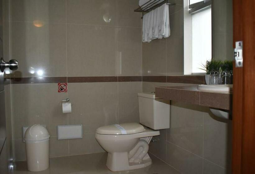 اتاق خانوادگی, El Tambo 1