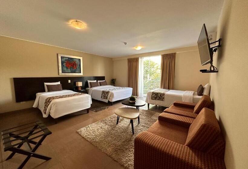 اتاق خانوادگی, El Tambo 1