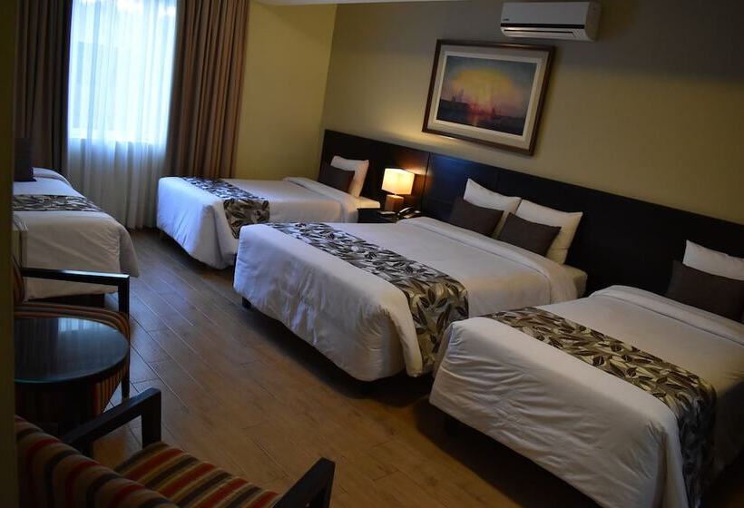 اتاق خانوادگی, El Tambo 1