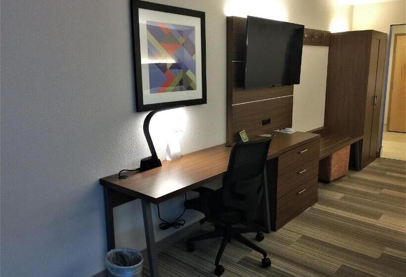 Номер Стандарт Адаптированный для Инвалидов, Holiday Inn Express & Suites Danville, An Ihg