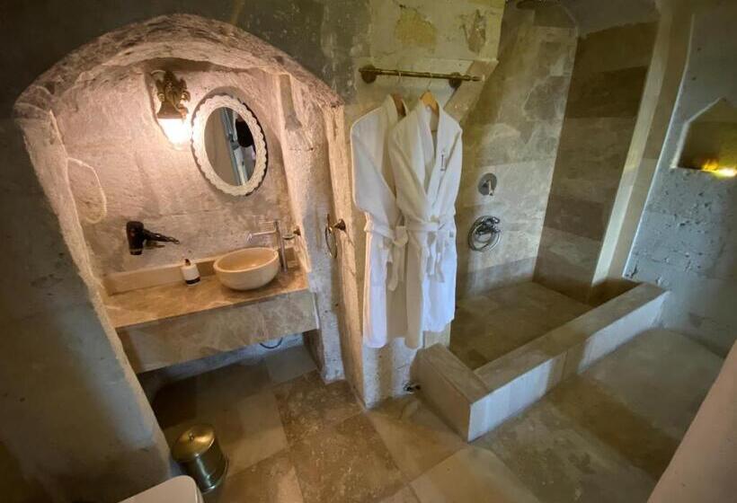 سوئیت با وان آب گرم, Mimi Cappadocia Luxury Cave