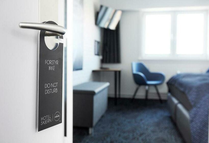 舒适型房间, Skjern