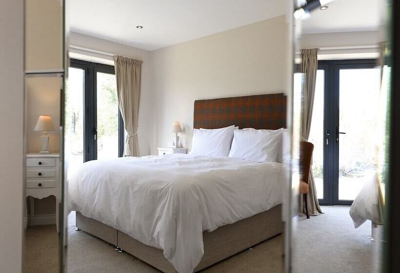 スタンダードルーム, 3 Millstones Inn