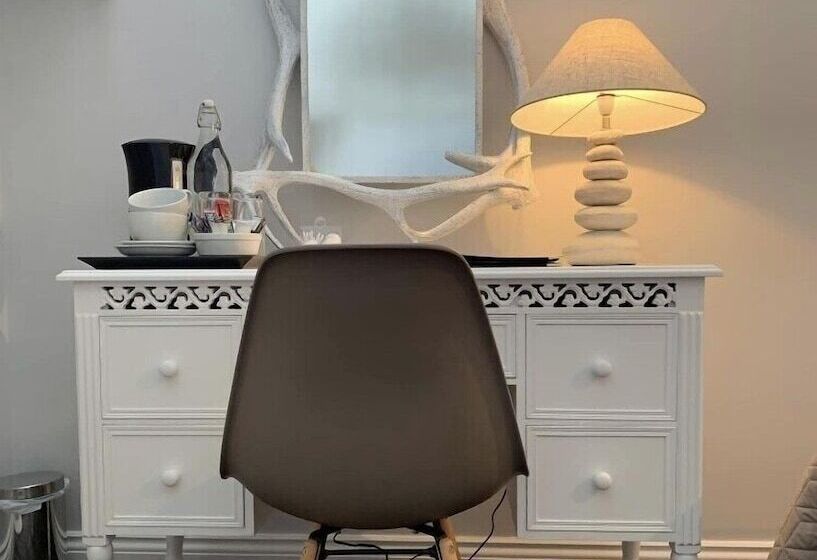 スーペリアールーム, 3 Millstones Inn