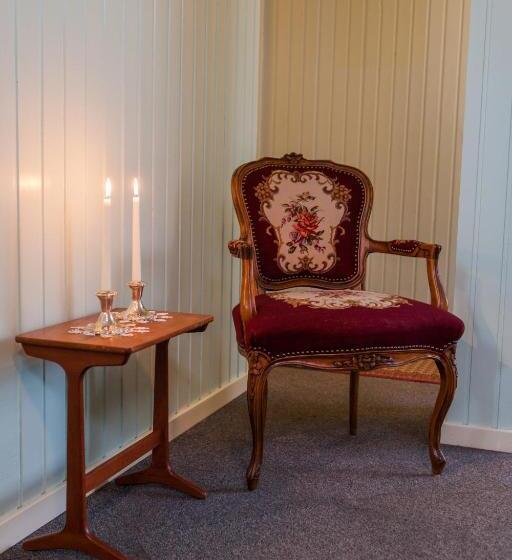 اتاق استاندارد سه تخته با سرویس بهداشتی مشترک, Guesthouse Isafjordur Gamla