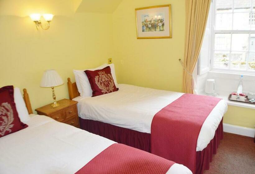 スタンダードルーム, Lowbyer Manor Country House