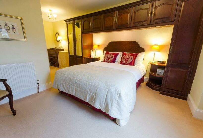 キングサイズベッドのスタンダードルーム, Lowbyer Manor Country House
