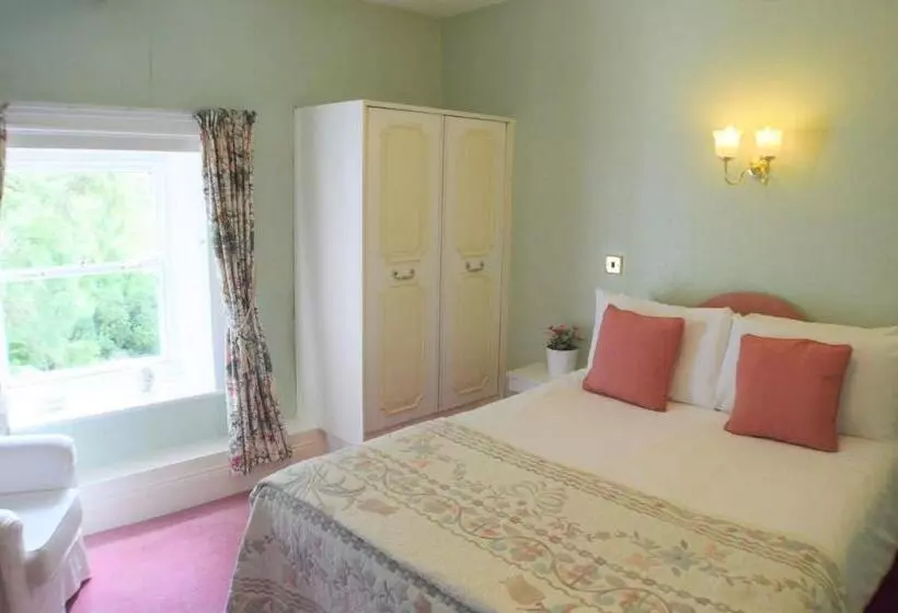 コンフォートルーム, Lowbyer Manor Country House