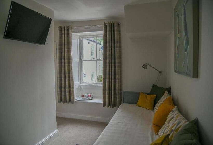 ファミリールーム, Lowbyer Manor Country House