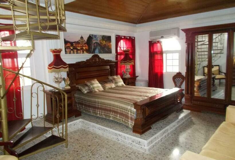 سوئیت پنت هاوس, Castillo Romano