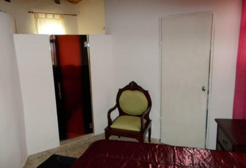 استودیوی استاندارد با چشمانداز دریا, Castillo Romano