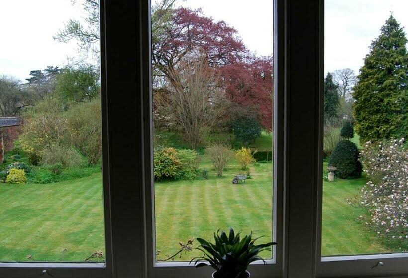 غرفة قياسية سرير كينج, Heyford House