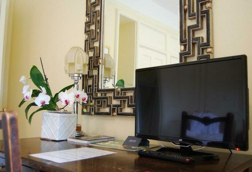 غرفة قياسية, Heyford House