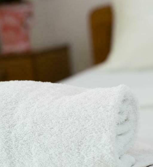 标准工作室, Greta Apartments