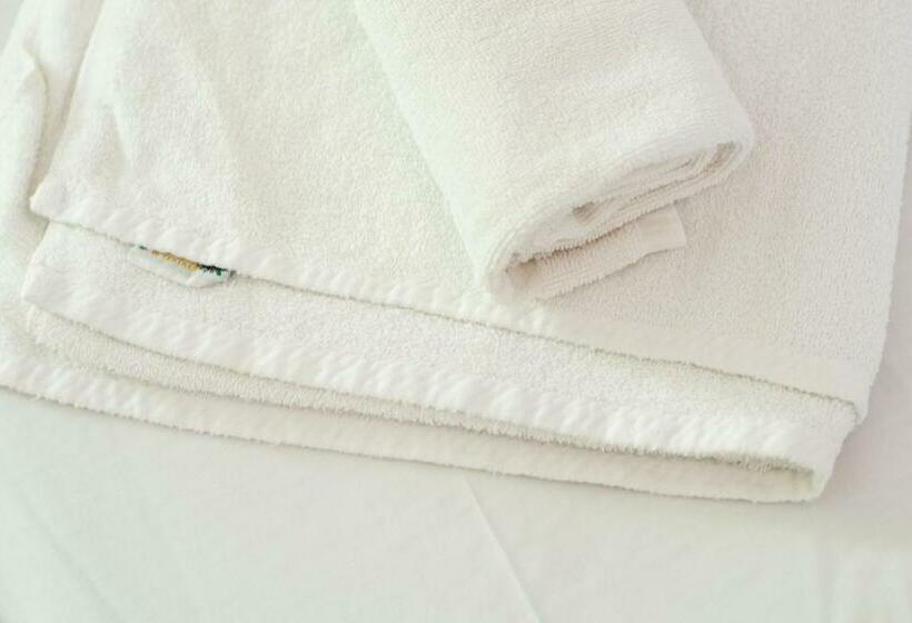 标准工作室, Greta Apartments