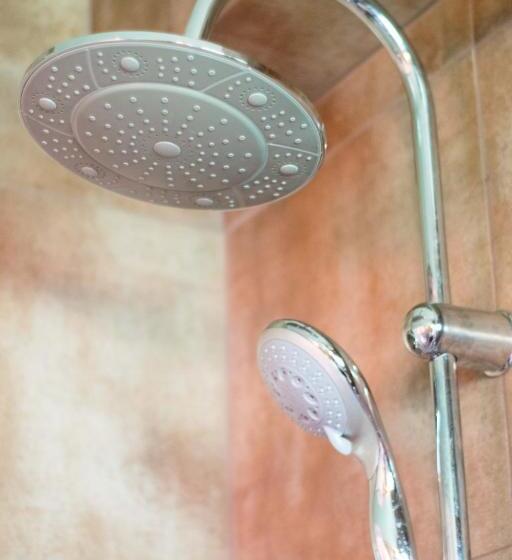 家庭公寓, Greta Apartments