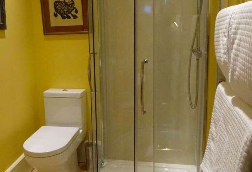 غرفة قياسية, Heyford House