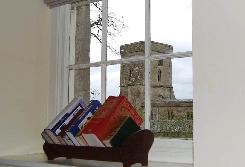 غرفة قياسية, Heyford House