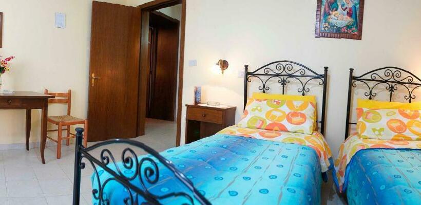 Standard Szoba, Albergo Vittoria