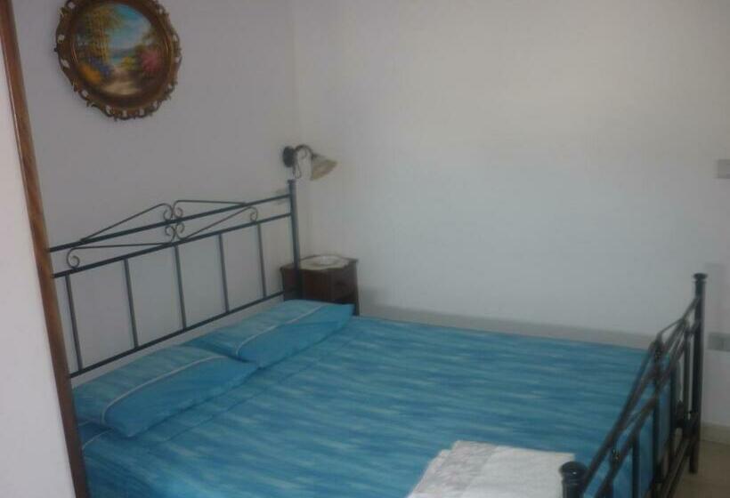 Standard Egyágyas Szoba, Albergo Vittoria