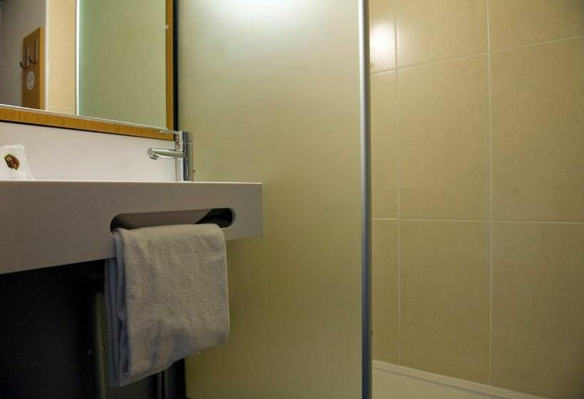 스탠다드 룸, B&b Hotel Saint Etienne La Terrasse