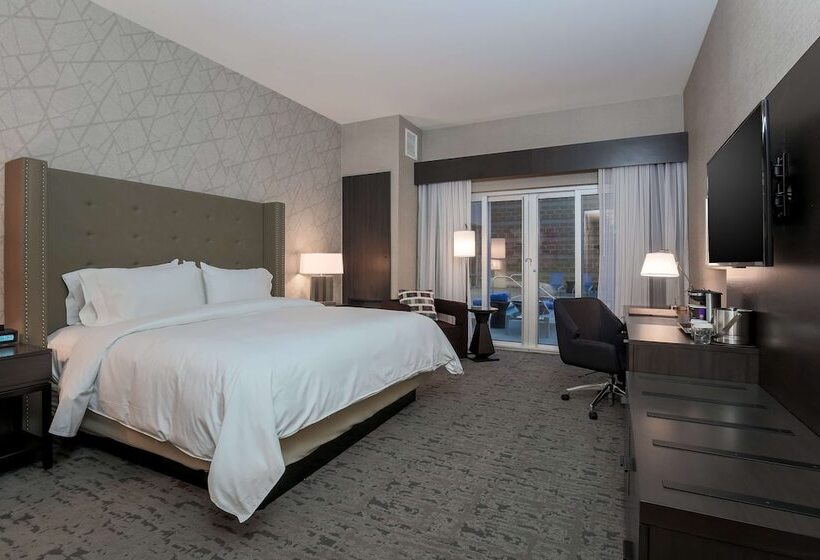 Quarto standart cama de casal, Doubletree By Hilton Evansville