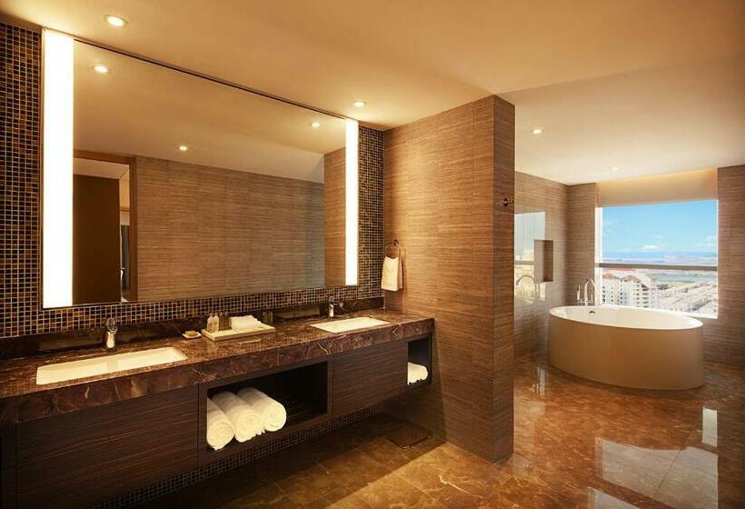 سوئیت با تخت بزرگ, Doubletree By Hilton Melaka