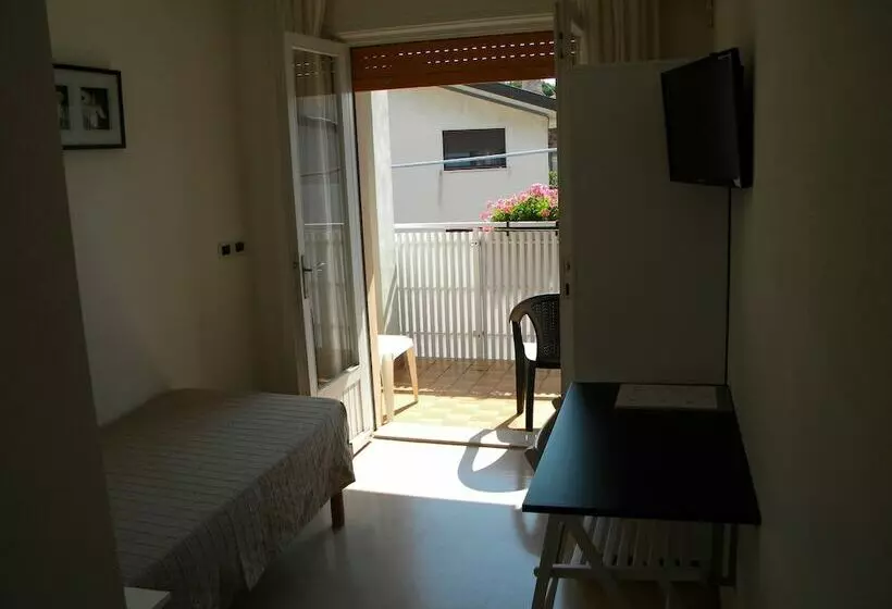 Pokój Jednoosobowy Standard z Balkonem, Eliani